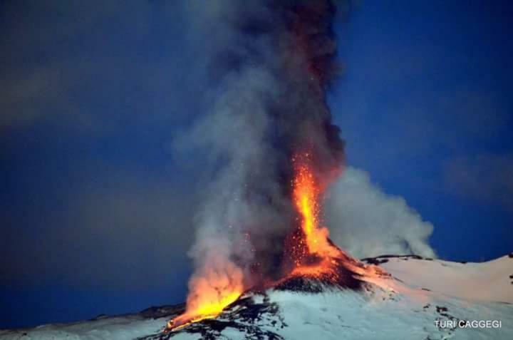 Guest House Le Ginestre Dell'Etna Belpasso Exterior photo